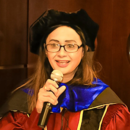 Dr. Farah Akbar